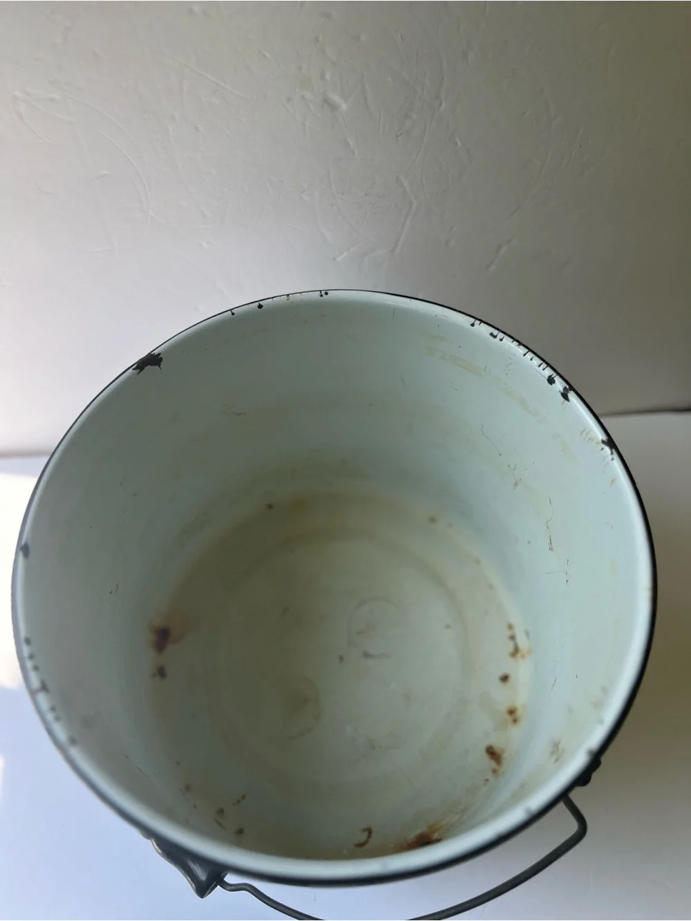 Vintage White Enamelware Bucket with Lid - Farmhouse Decor - Industrial Style